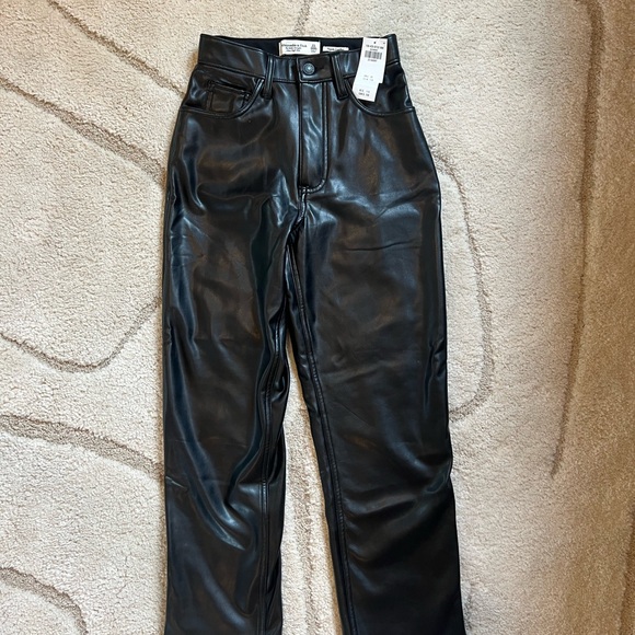 Abercrombie Vegan Leather Pants - Picture 3 of 4